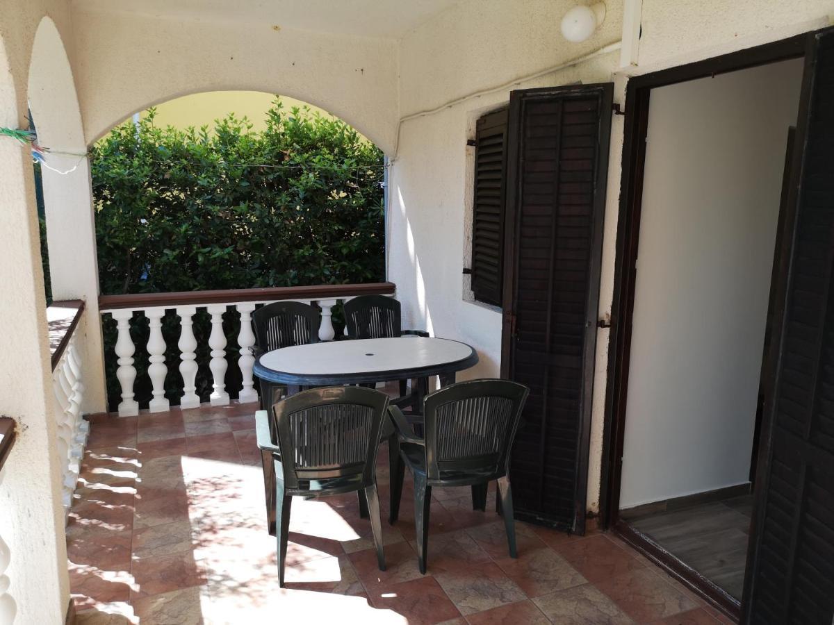 Apartments Mint Povljana - 50M From Sandy Beach المظهر الخارجي الصورة